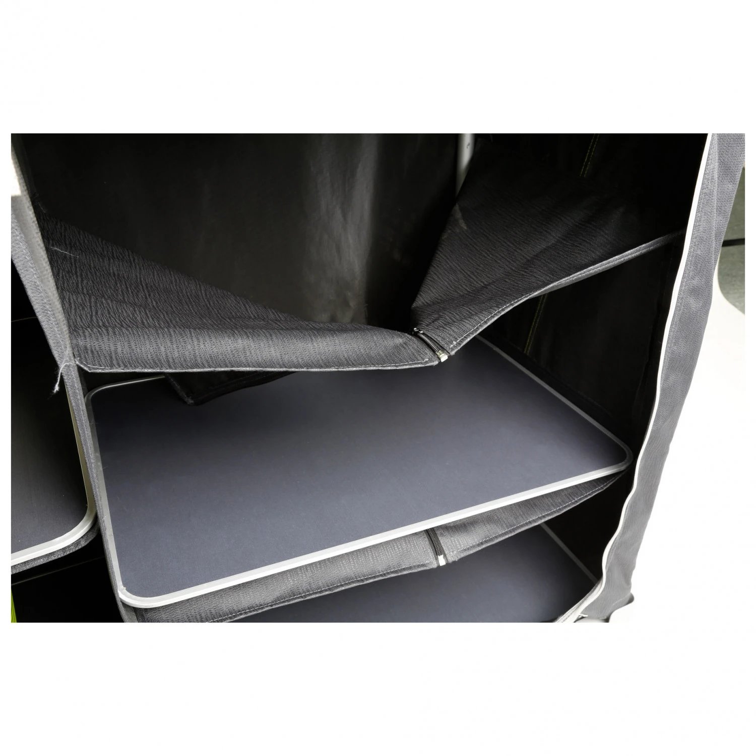 Brunner Azabache CT Cross Square - Camping Cupboard - Image 6