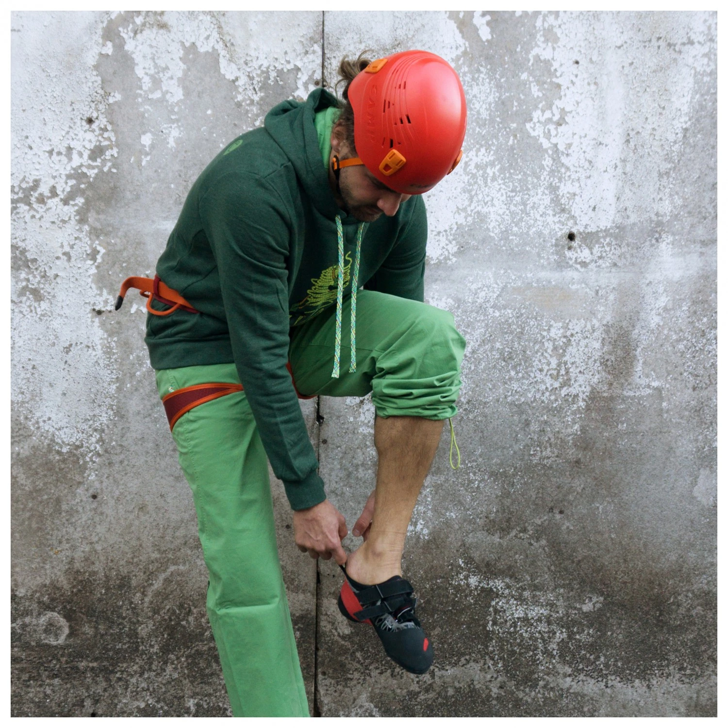 Titan - Climbing Helmet - Image 4