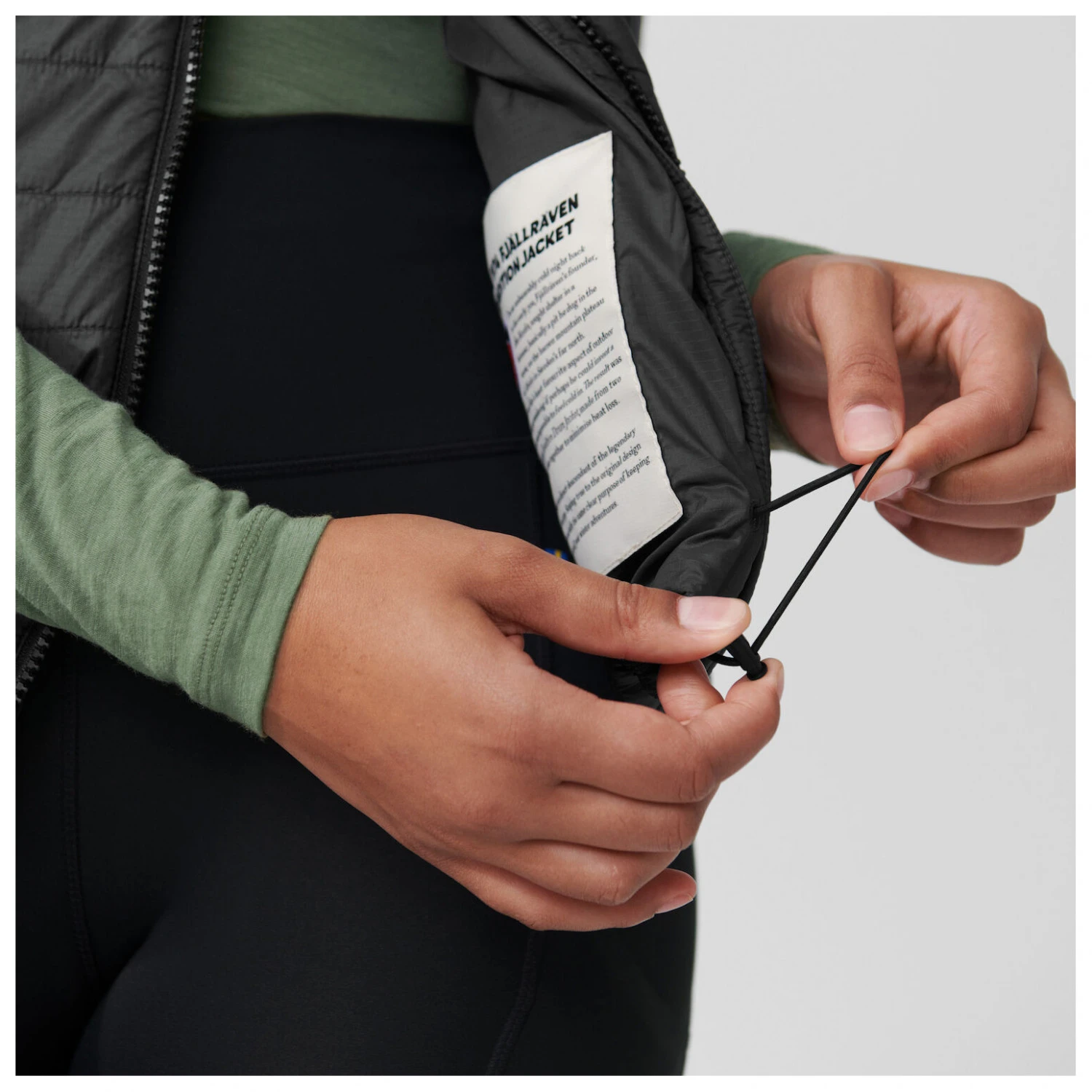 FJÄLLRÄVEN Women's Expedition X-Lätt Vest - Synthetic Vest - Image 7