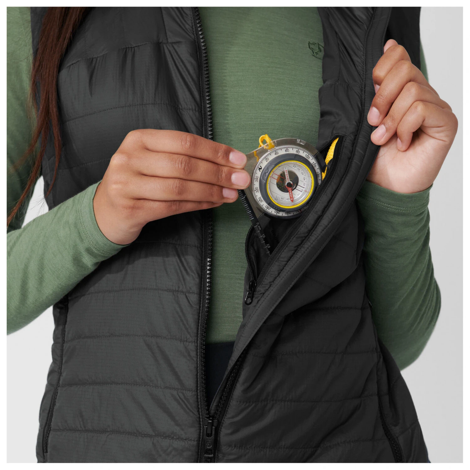 FJÄLLRÄVEN Women's Expedition X-Lätt Vest - Synthetic Vest - Image 8